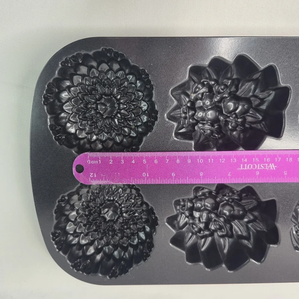 Nordic Ware Floral Mini Cakes (6 Cups)